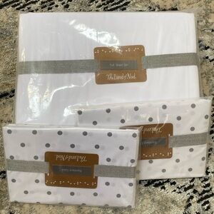 The land of Nod organic cotton FULL sheet set extra pillow cases